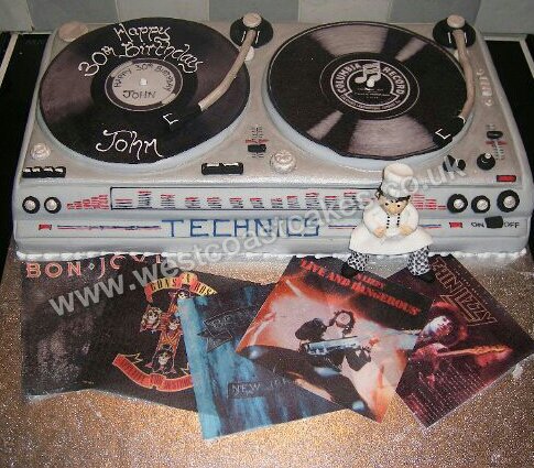 Adult turntable_wm-1